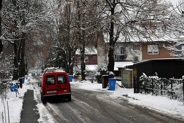 Prava zimska idila na ulicama Slavonskog Broda