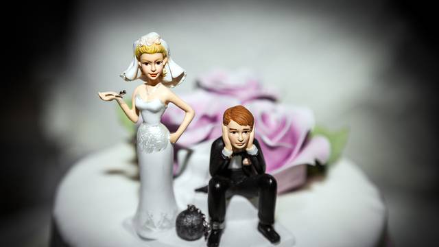 Miniature of Bride and Groom on Wedding cake