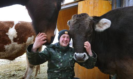 Markus (21) uči goveda kako da izvode trikove: 'To mi je hobi'