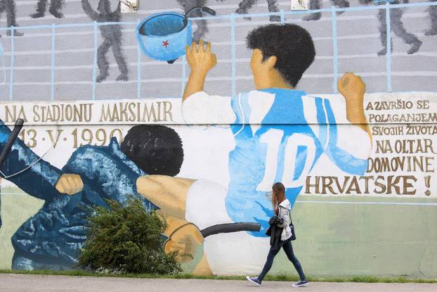 ARHIVA - Zagreb: Grafit posve?en nikad odigranoj utakmici Dinama i Crvene zvezde 13. svibnja 1990.