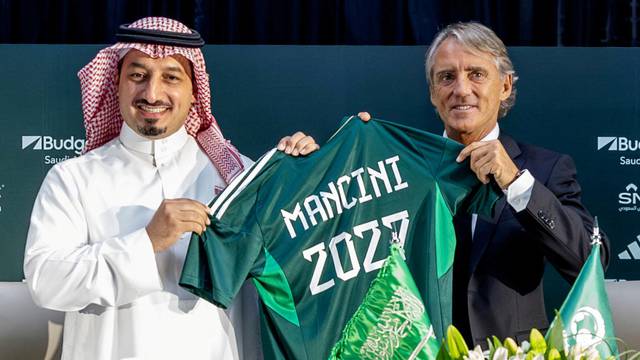 Roberto Mancini signs as Saudi Arabia Coach