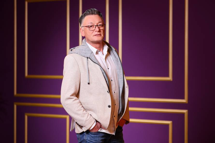 U 'Brak na prvu' stiže novi par! Simon i Jeannette u brak ulaze s praskom, on je bacao naočale