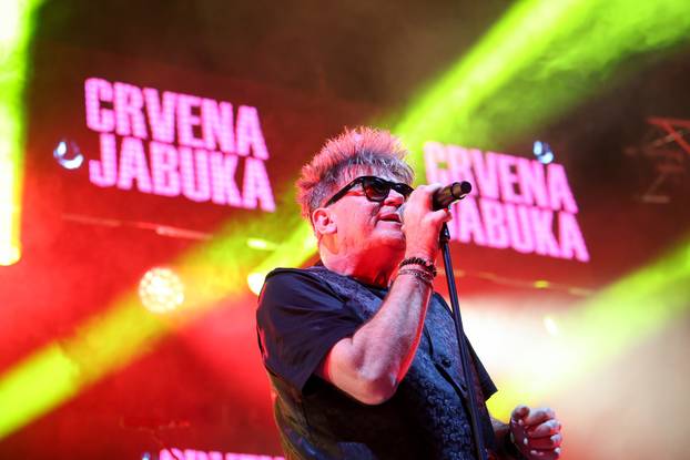 Zagreb: Koncert Crvene jabuke u Areni Zagreb