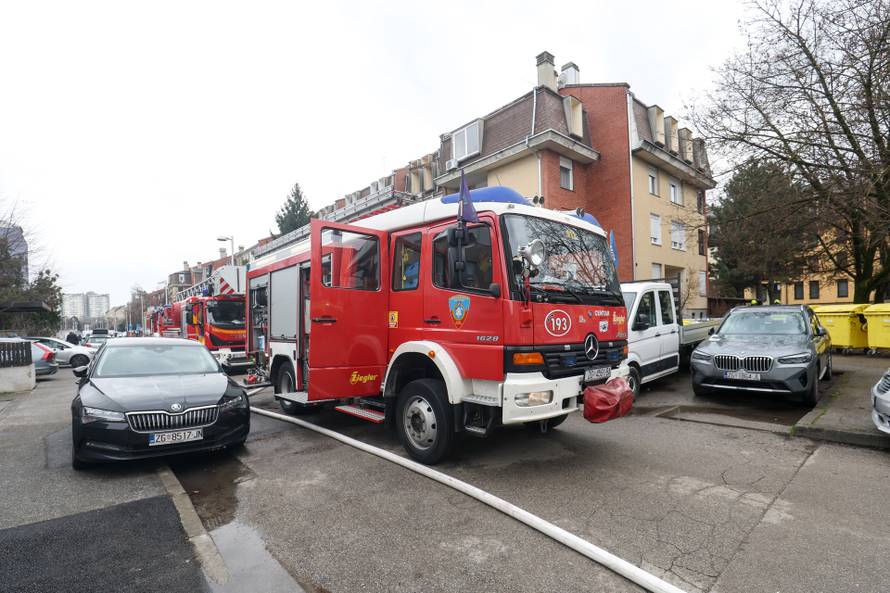 Zagreb: Požar u Ulici Hrvoja Macanovića, tri osobe ozlijeđene