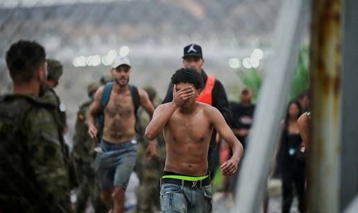 FOTO Migranti preplavili Ceutu