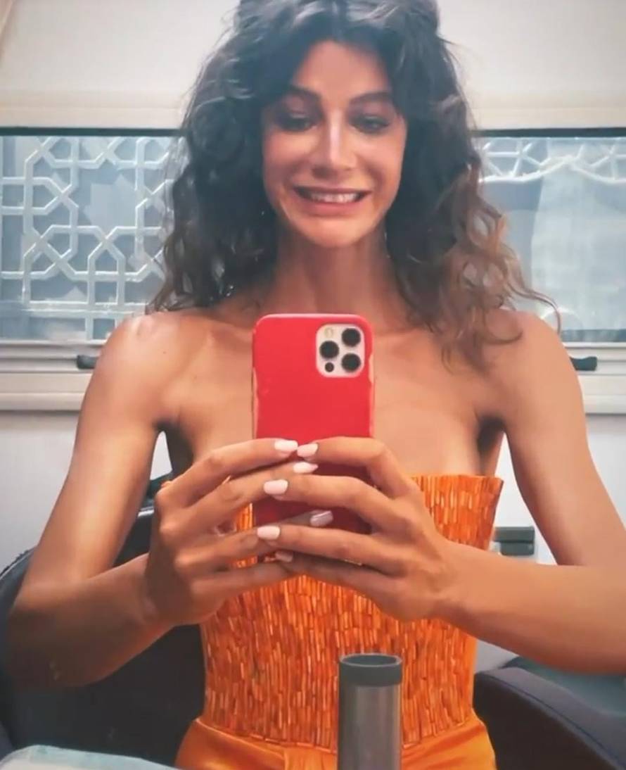 Turska glumica prije 13 godina digla tužbu radi snimke na kojoj se ljubi, spor dobila tek sada...