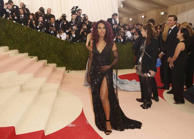 Actress Kerry Washington arrives at the Met Gala in New York