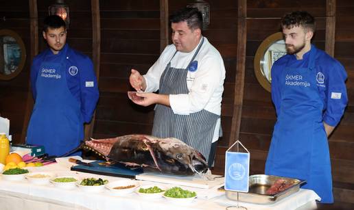 Premium Vinjak iz Poetice hommage je Tinu Ujeviću, najpoznatijem od svih boema