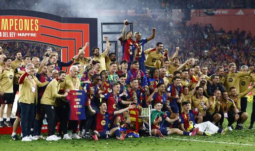 FOTO Luda fešta Katalonaca u Sevilli! Ovako je Barcelona proslavila 32. trofej Kupa kralja