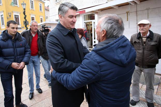 Predsjednički kandidat Zoran Milanović posjetio je Sinj i družio se s građanima