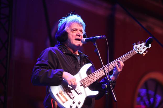 Split: Koncert grupe  Dalmatino