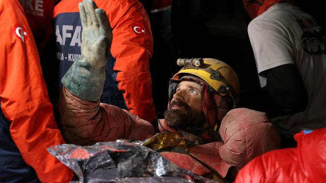 US caver rescued after days-long climb from 1,000 meters deep in Turkish cave