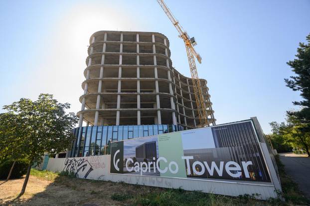 Zagreb: Nakon više desetljeća čekanja napokon počeli radovi, nedovršena zgrada postaje CapriCo Tower
