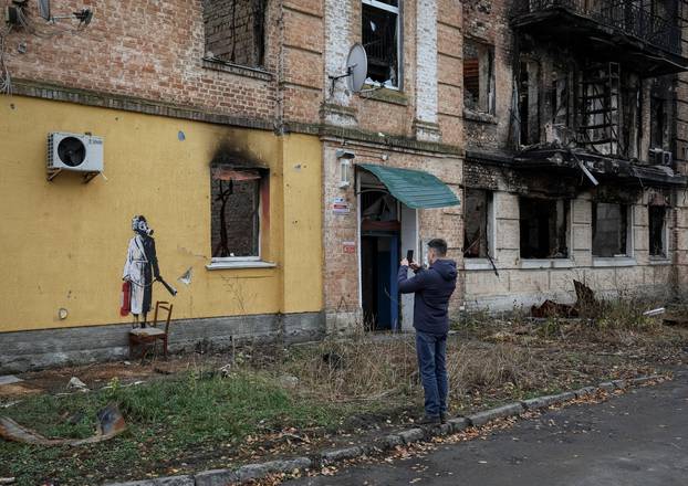 World-renowned graffiti artist Banksy unveiled a work in the Ukrainian town of Hostomel