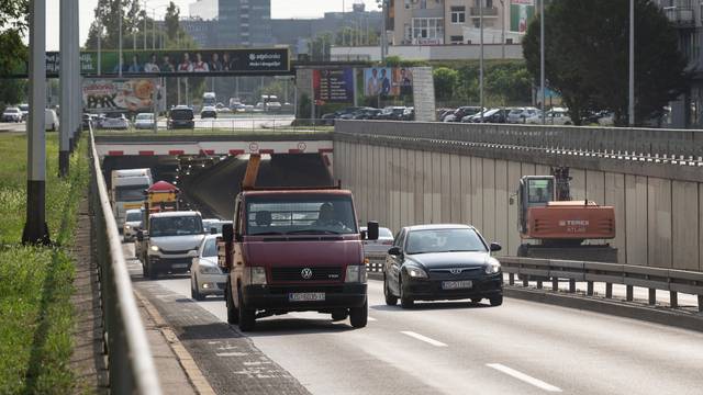 Zagreb: Za promet otvoren podvožnjak na Savskoj, završena rekonstrukcija rasvjete