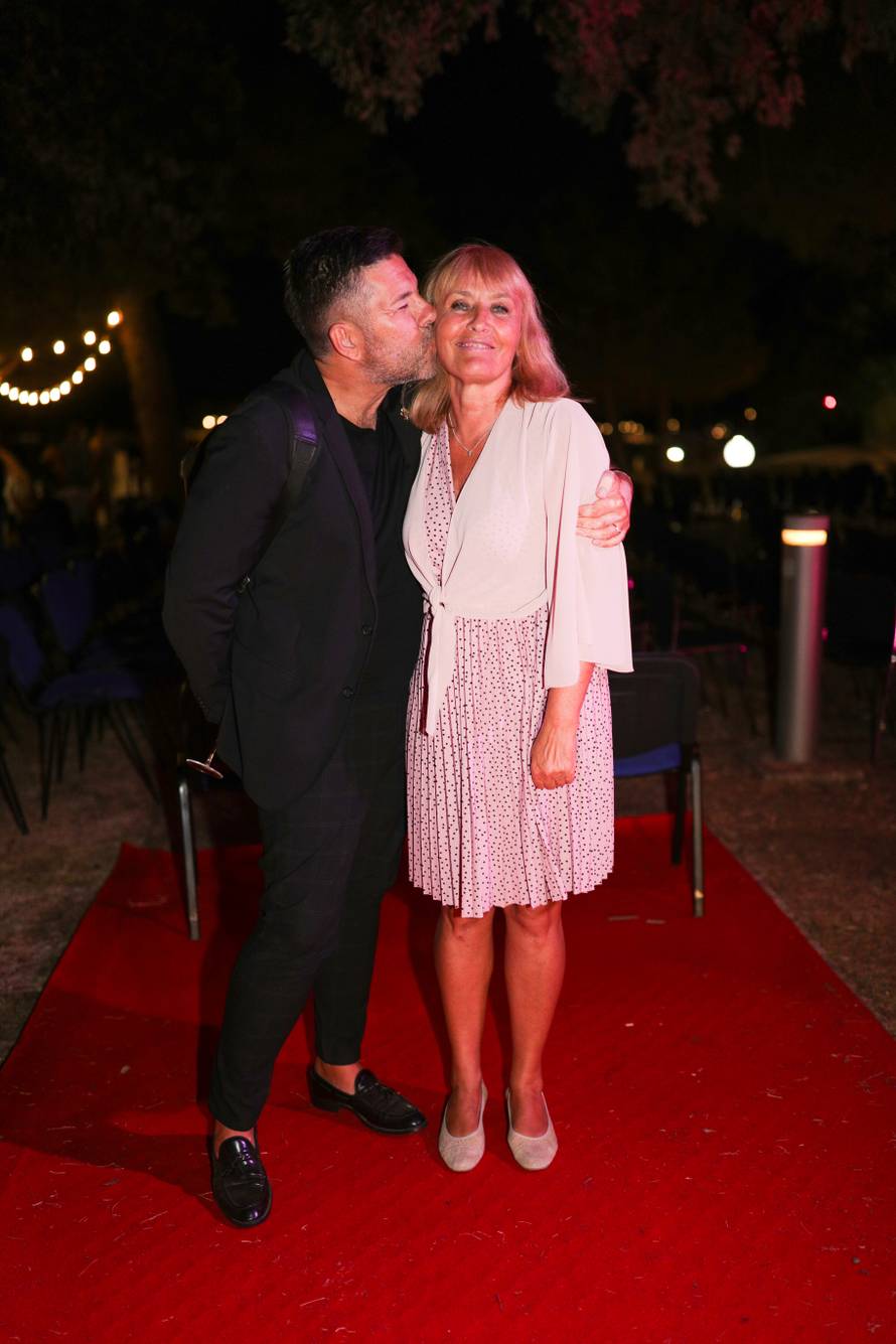 Ronald Braus nastupio u Rovinju, a Mila Elegović već je tradicionalna gošća festivala