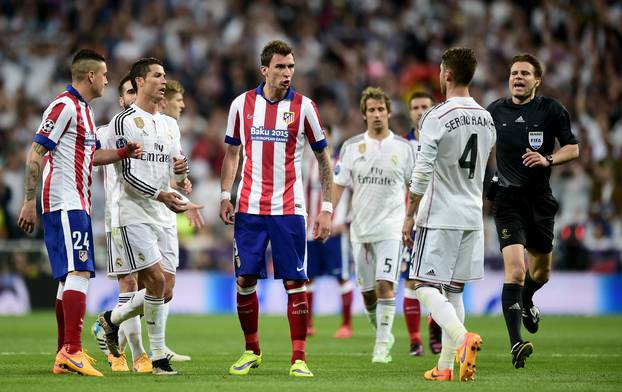 Soccer - UEFA Champions League - Quarter Final - Second Leg - Real Madrid v Atletico Madrid - Santiago Bernabeu