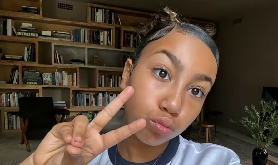 Kim Kardashian obukla kćer (12) u korzet, pratitelji su užasnuti! 'Izgleda kao da ima 30 godina'