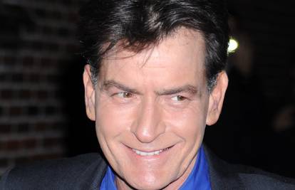 Charlie Sheen samo na žigole je potrošio 12 milijuna kuna