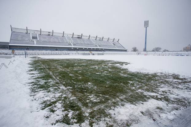 Osijek: Zbog snijega odgoÄena je utakmica 18 kola HT PRve lige izmeÄu Osijeka i Intera