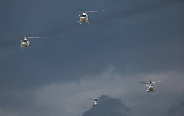 Zagreb: Prelet helikoptera i zrakoplova  tijekom svečanog obilježavanja 30. obljetnice VRO Oluja