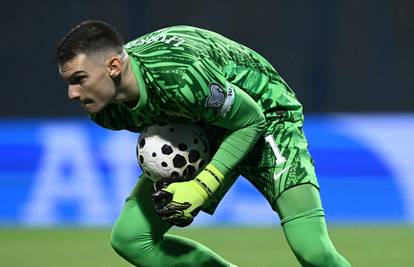 Livaković zbog Fifinih propisa navija da ne zaigra za Gironu?! Na zimu želi samo u jedan klub