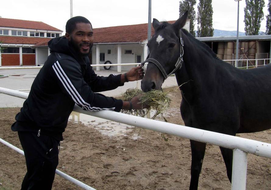 Amerikanca koji igra za Alkar teretili su za kocku i drogu...