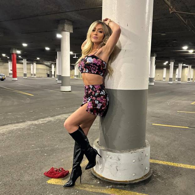 FOTO Da, imam dijete i poziram polugola. Pa neću valjda skrivati svoje isklesano tijelo?