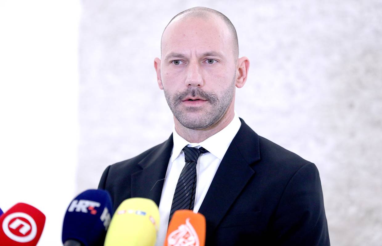 HDZ-ovac 'pegla' situaciju sa šefovim pozivom DORH-u: 'Tema Milanovića je bila usput'