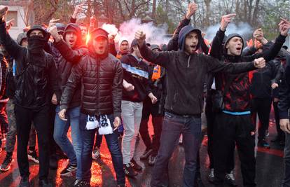 Užas u Baskiji: Huligani izboli zaštitare i ozlijedili djevojčicu