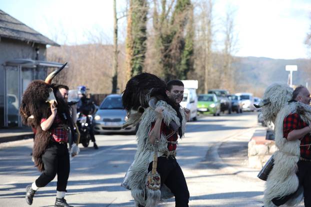 Grobnički dondolaši obilaze sela na Grobinštini.