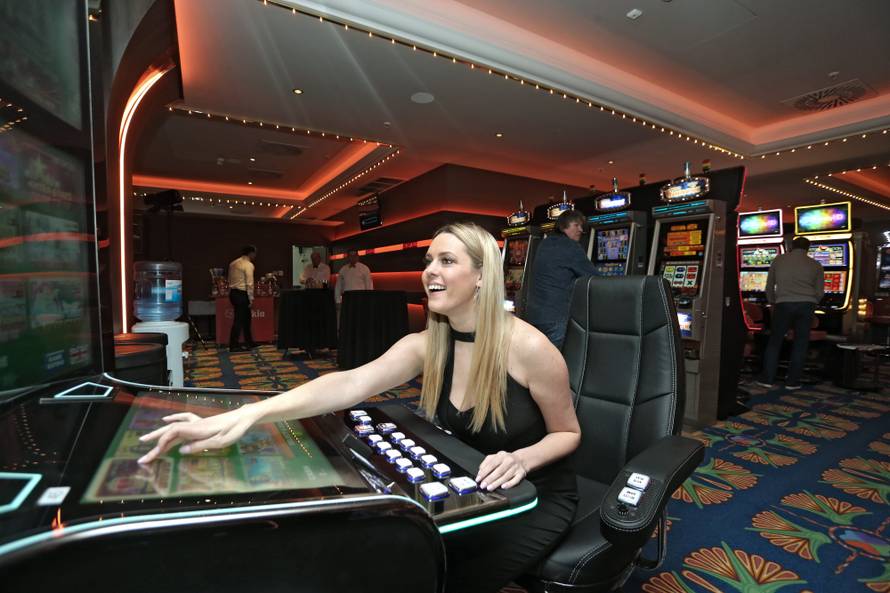 Preskočila je teški trening kod muža? Indiri se nazire trbuščić