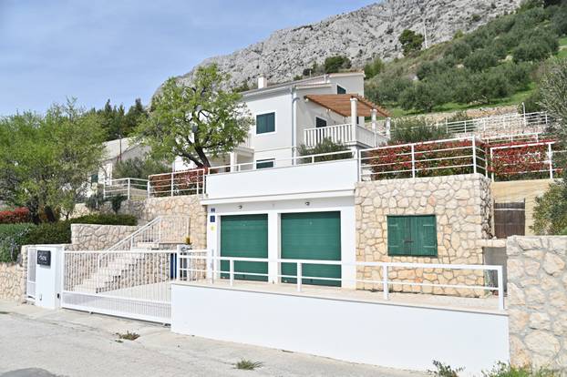 Vila Pokora u Omišu