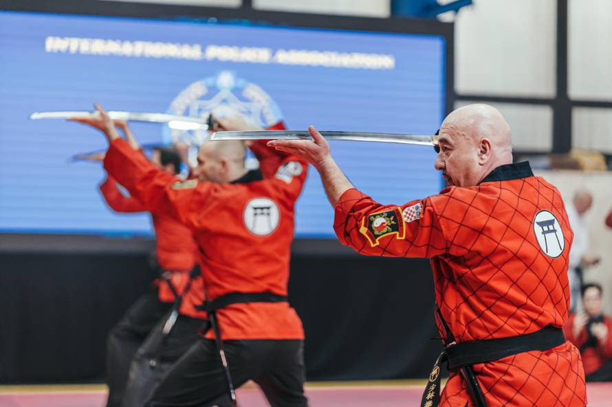 U Zagrebu  završio seminar borilačkih vještina: Policajci pokazali savršenu samoobranu
