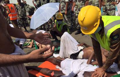 U stampedu na hadžu blizu  Meke poginulo je 717 ljudi