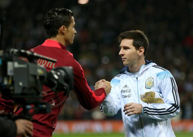 Manchester: Prijateljska utakmica  Argentina - Portugal  