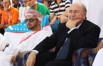 Blatter: Homoseksualci bi se trebali suzdržati na SP-u 2022.