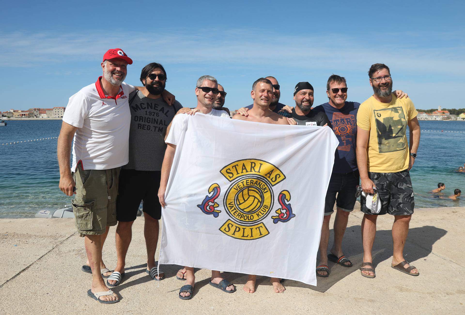 Skokom u more sa šibenske Brodarice Domagoj Jakopović Ribafish započeo je drugu etapu projekta RokOtok