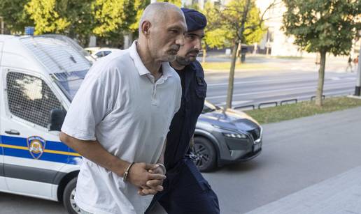 FOTO Osumnjičenik za teško ubojstvo supruge stigao na sud u Osijek: Tijelo našli u septičkoj
