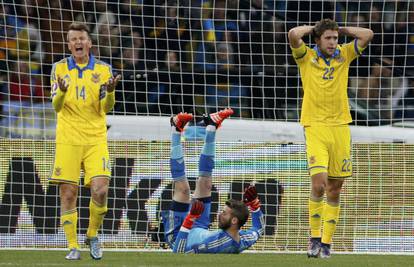 Španjolci rastužili Ukrajince, Slovaci se plasirali na Euro '16