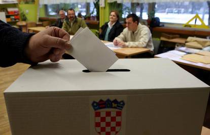 Izbori za manjine u Srbu: Derao se na birački odbor
