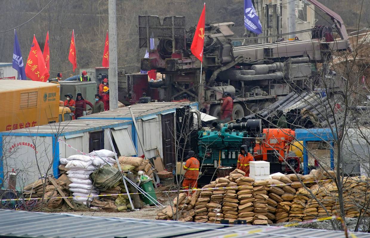 Spašavanje zarobljenih rudara u Kini: Uspjeli izvući sedmoricu
