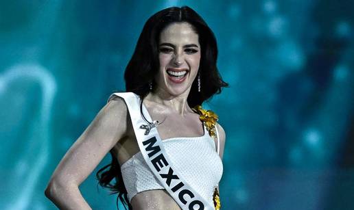 Ona je nova Miss Universe: Evo kako je pozirala u bikinijima...