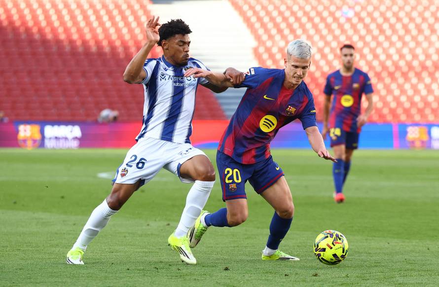 LaLiga - FC Barcelona v Levante