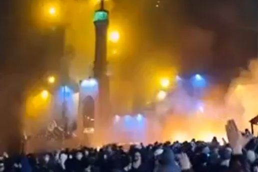 ESKALACIJA Zapaljena dr&zcaron;avna TV, gori i d&zcaron;amija! 'Nema mjesta u bolnicama, pucaju im u glave'