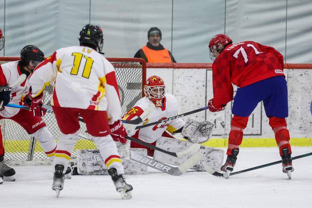 Zagreb: IIHF Svjetsko prvenstvo u hokeju na ledu za mlađe seniore, Hrvatska - Kina