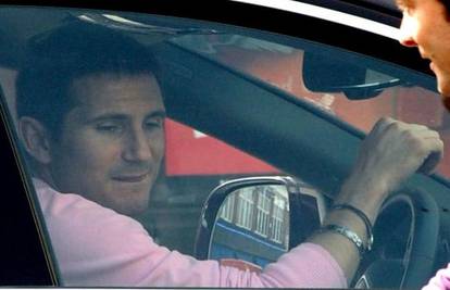 Klinac Lampardu razbio auto: Pjevat će dok štetu ne otplati