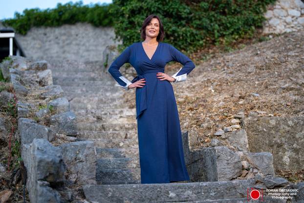 FOTO Karlobag zasjao u znaku mode i glazbe: Duchess revija i koncert Nine Badrić na Fortici