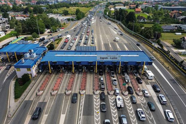 Zagreb: Snimke iz zraka kilometarskih kolona na A1