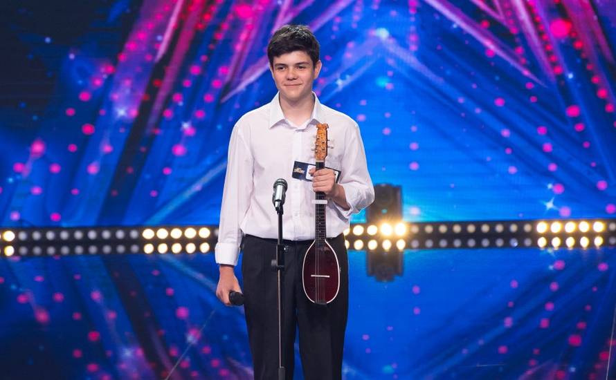 Kakva večer u 'Supertalentu'! Pao povijesni zlatni gumb, a žiri šokirala Australka s flautom...